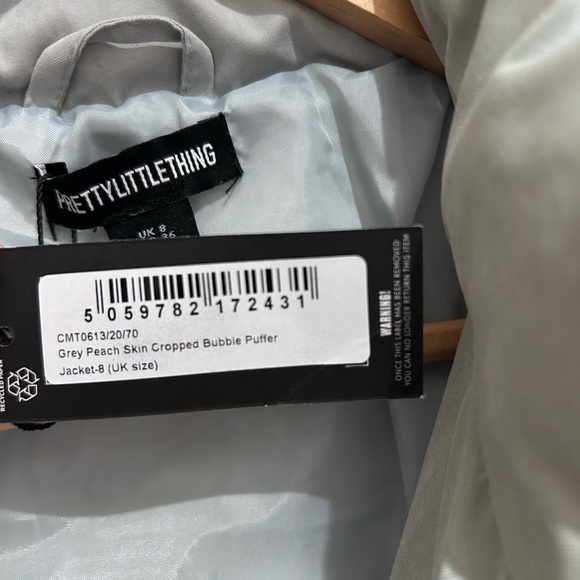 PrettyLittleThing Grey Cropped Peach Skin Bubble Puffer Jacket Women Size 4 NWT - Picture 7 of 8